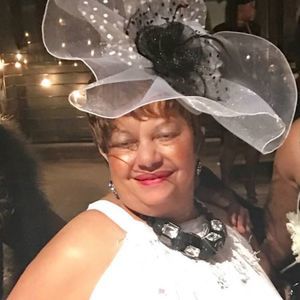 Meet your Posher, Debra